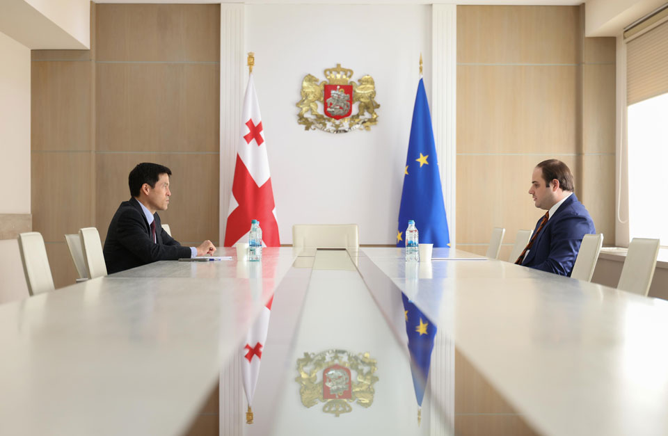 მთავრობის ადმინისტრაციის უფროსი ლევან ჟორჟოლიანი საერთაშორისო სავალუტო ფონდის მუდმივ წარმომადგენელ ენდრიუ ჯუველს შეხვდა