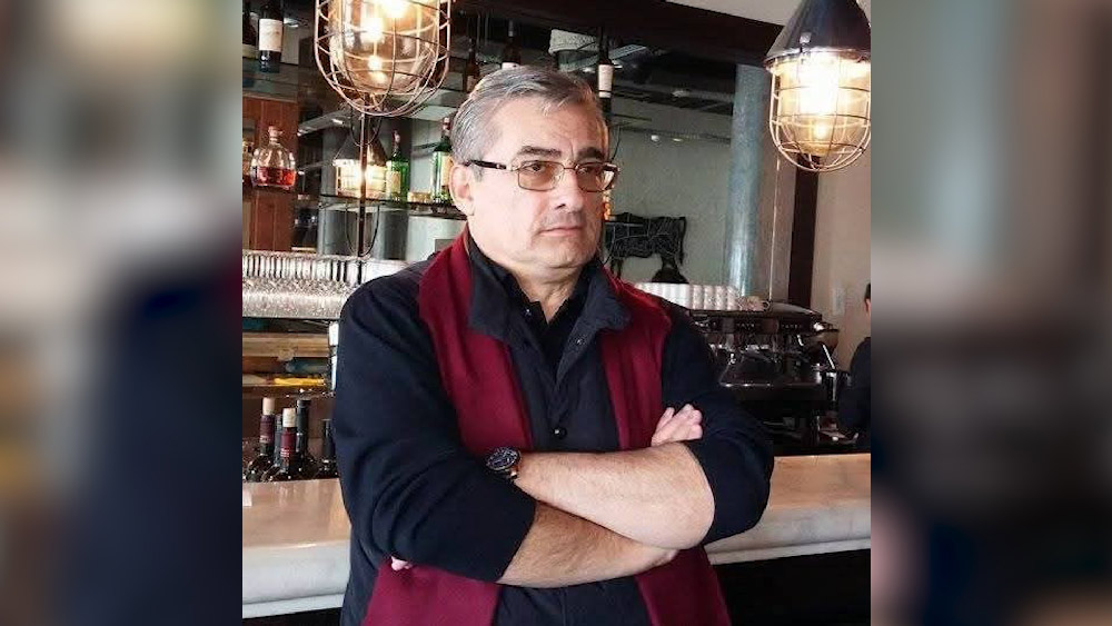 გარდაიცვალა ჟურნალისტი აკაკი სიხარულიძე