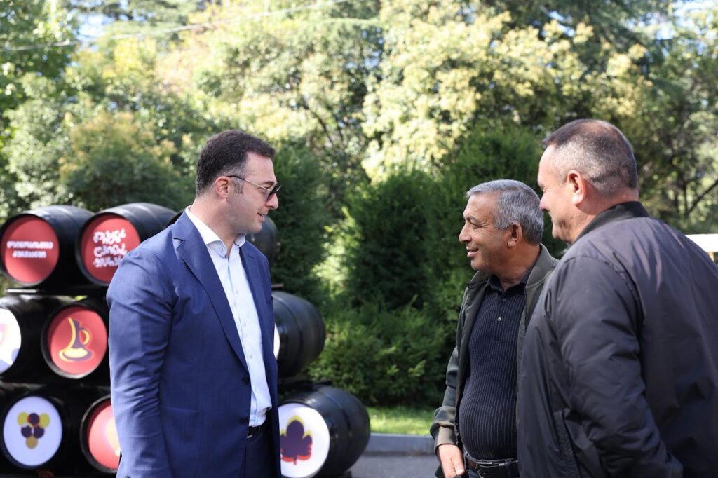 დავით სონღულაშვილი - გურჯაანის ღვინის ფესტივალი“ ყველაზე მასშტაბურია საქართველოში, ეს არის შესაძლებლობა მცირე და საშუალო მარნებისთვის, თავიანთი ღვინოები ფართო აუდიტორიას გააცნონ