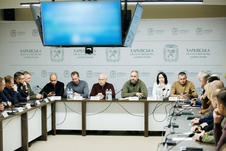 უკრაინის ხელისუფლებამ ქალაქ კუპიანსკის სიახლოვეს მდებარე 40 სოფლიდან იმ ოჯახების ევაკუაცია დაიწყო, რომლებსაც ბავშვები ჰყავთ