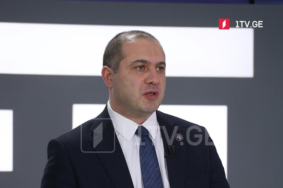 გივი მიქანაძე - ჩვენი მიზანია, პროფესორ-მასწავლებლები დაკავშირებული იყვნენ მხოლოდ ერთ უნივერსიტეტთან, რათა მთელი დრო, ცოდნა და ენერგია დაუთმონ იმ კონკრეტულ უნივერსიტეტში კონკრეტულ მიმართულებას