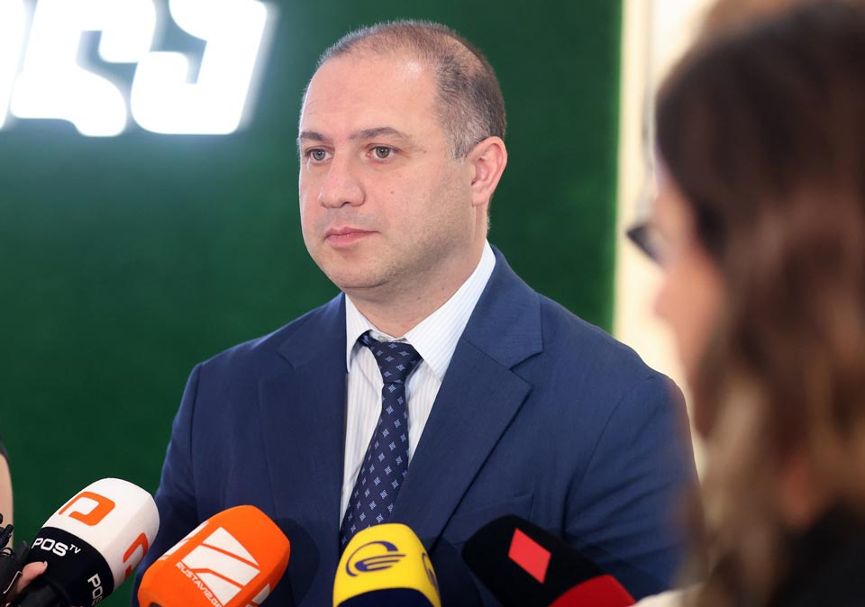 გივი მიქანაძე - მზად ვართ, მოვისმინოთ, თუკი ვინმეს უკეთესი ხედვა აქვს, მაგრამ ისმის კითხვა, რატომ არ ამბობდნენ ჯგუფები, რომლებიც ახლა რეფორმის გაკრიტიკებას ცდილობენ, რა უნდა გაკეთებულიყო?