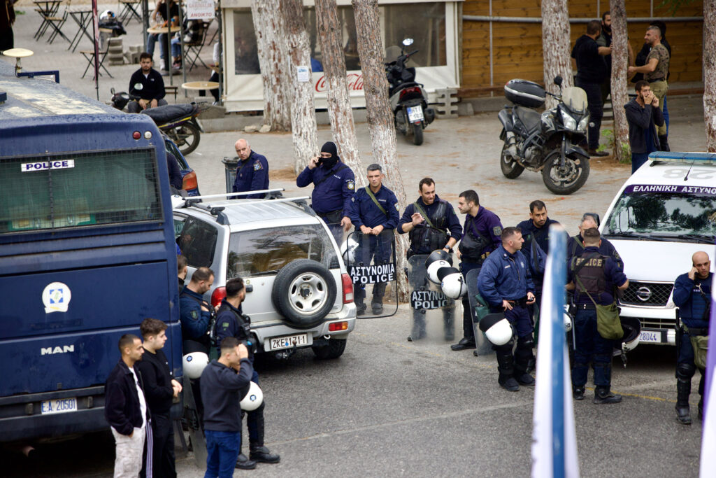 კუნძულ კრეტაზე სროლის შედეგად ორი ადამიანი დაიღუპა, ათი დაშავდა