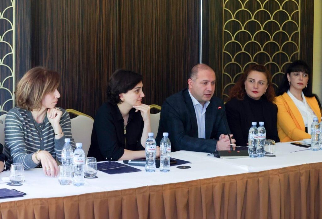 საგნობრივი სტანდარტების რევიზიასთან დაკავშირებით შემაჯამებელი სამუშაო შეხვედრები დაიწყო