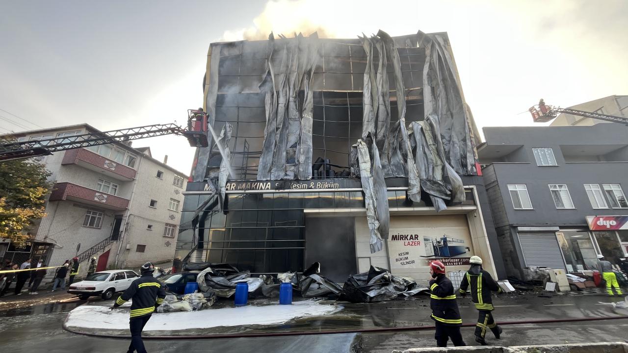 თურქეთის ქალაქ დილოვასში, სუნამოების საწყობში ხანძარს ექვსი ადამიანი ემსხვერპლა, არიან დაშავებულები