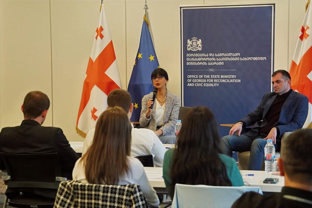 თეა ახვლედიანმა კახეთში „სამოქალაქო ინტეგრაციის სკოლა“ გახსნა და მხარის რწმუნებულთან და მუნიციპალიტეტების მერებთან შეხვედრა გამართა
