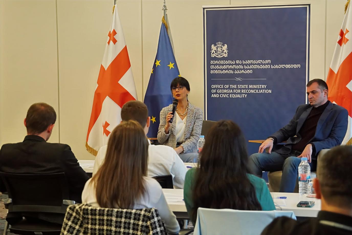 თეა ახვლედიანმა კახეთში „სამოქალაქო ინტეგრაციის სკოლა“ გახსნა და მხარის რწმუნებულთან და მუნიციპალიტეტების მერებთან შეხვედრა გამართა