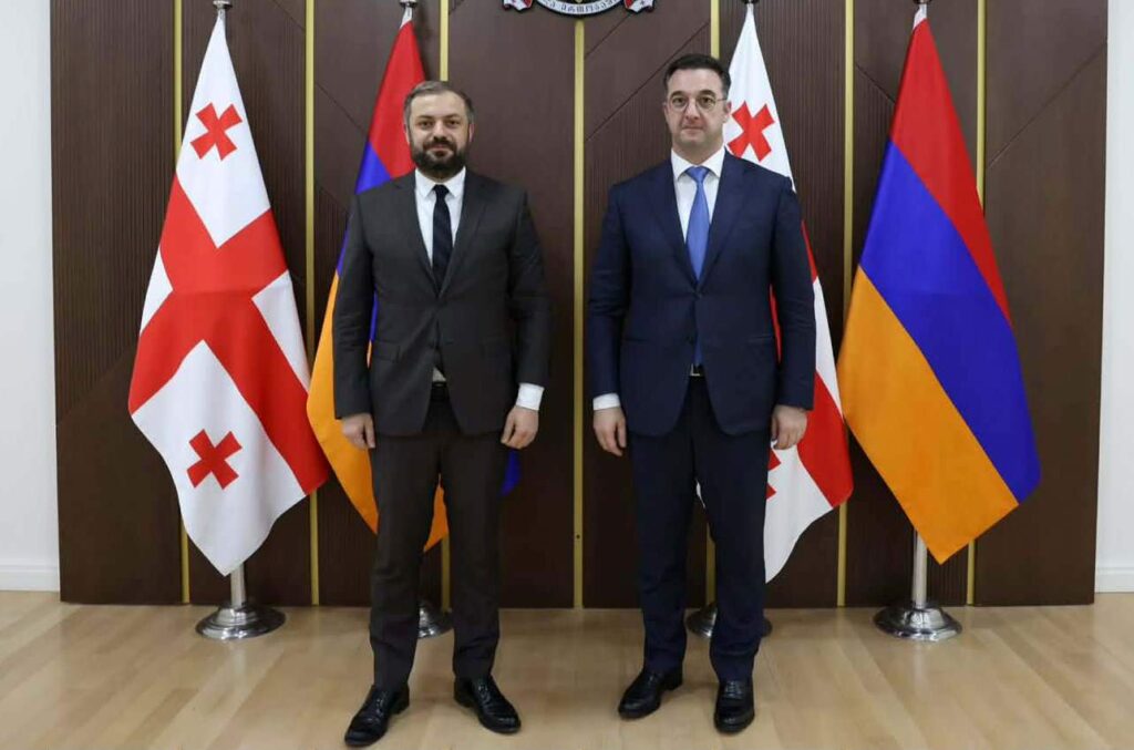 დავით სონღულაშვილი სომხეთის ეკონომიკის მინისტრს, გევორგ პაპოიანს და სამთავრობო დელეგაციის წევრებს შეხვდა