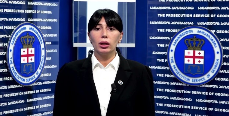 პროკურორი თამარ ბეჟუაშვილი - პრეზიდენტის სასახლეში შეჭრის მცდელობის ფაქტზე დაკავებულ პირთა წინასასამართლო სხდომაზე ჩვენი პოზიცია კვლავ უცვლელი იქნება, ვითხოვთ პატიმრობას