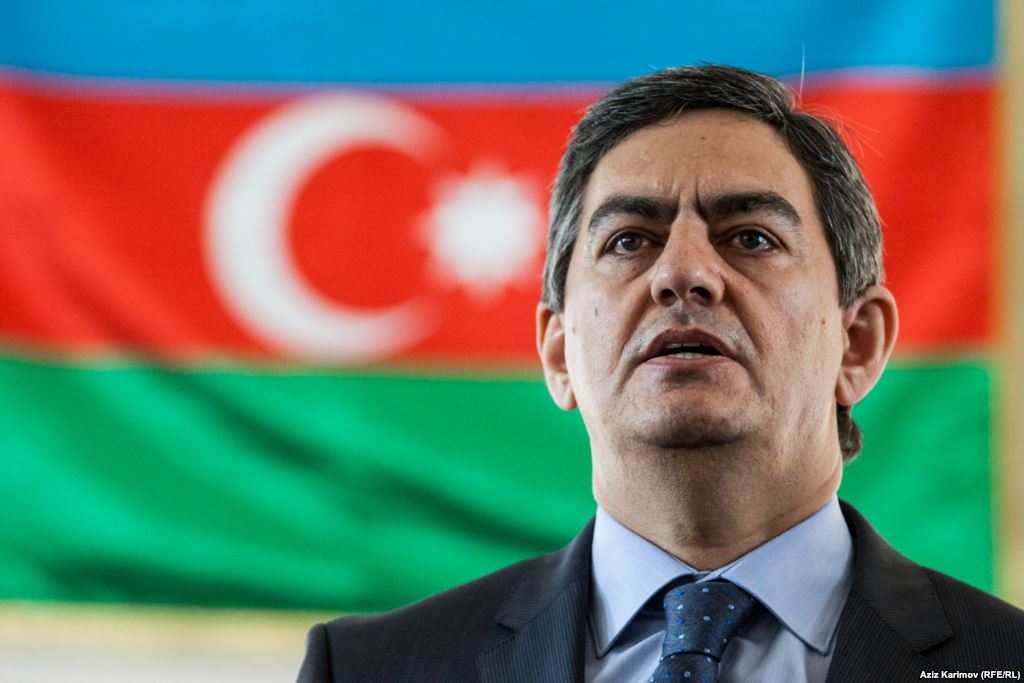 აზერბაიჯანში, გადატრიალების მცდელობის გამოძიების ფარგლებში, ოპოზიციური პარტიის ლიდერი და ორი წევრი დააკავეს