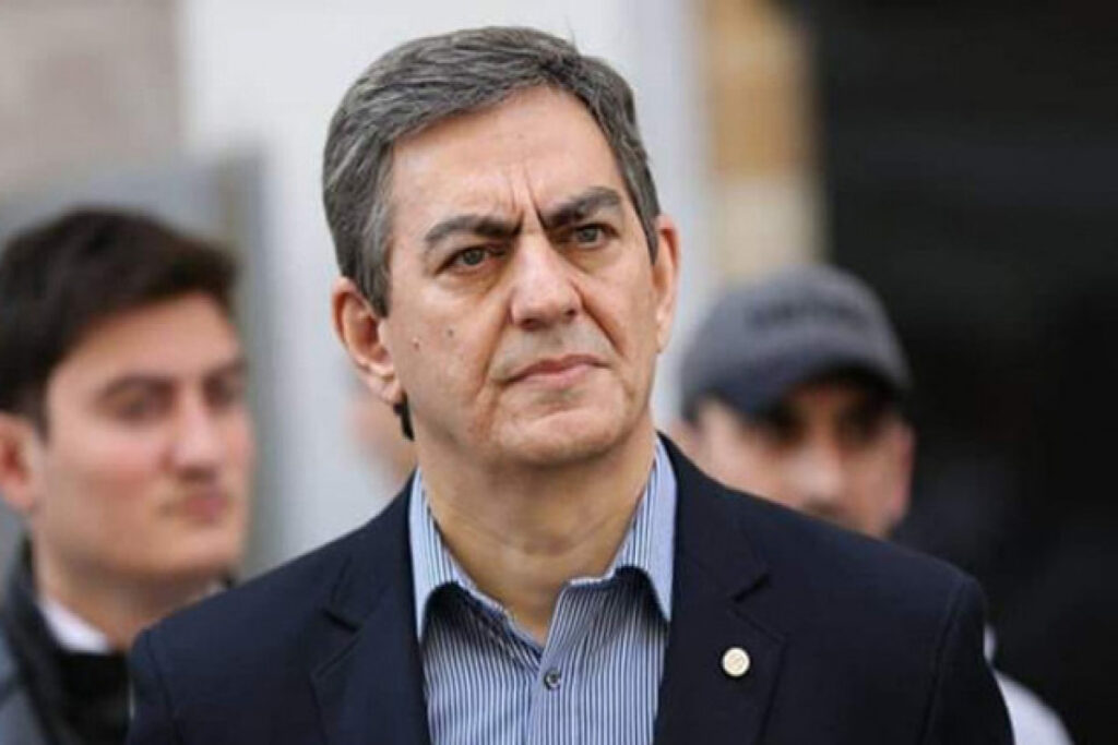 აზერბაიჯანელ ოპოზიციონერს, ალი ქარიმლის კონსტიტუციური წესრიგის ძალადობრივი შეცვლის ბრალდება წარუდგინეს