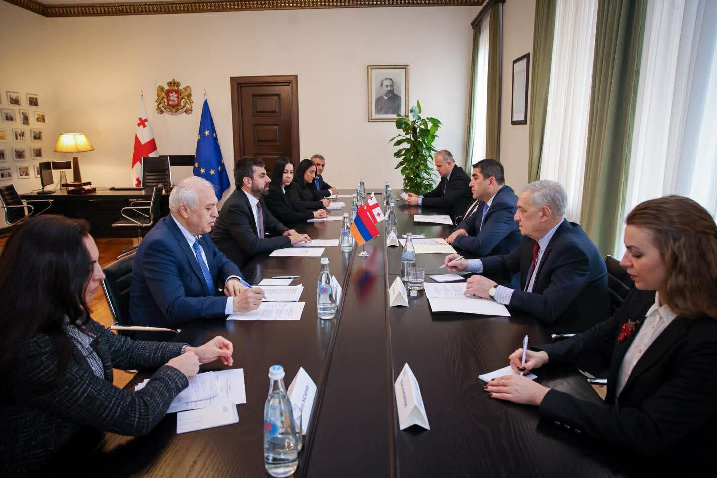 შალვა პაპუაშვილი სომხეთის ეროვნული კრების დელეგაციას შეხვდა
