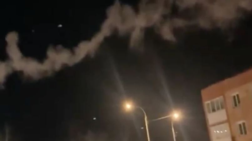 მედიის ცნობით, მოსკოვზე დრონებით შეტევა განხორციელდა, ისმოდა აფეთქებების ხმები