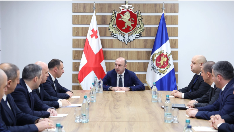 შს მინისტრის მოადგილემ სამეგრელო-ზემო სვანეთის და რაჭა-ლეჩხუმისა, ასევე ქვემო სვანეთის პოლიციის დეპარტამენტების ახალი დირექტორები წარადგინა