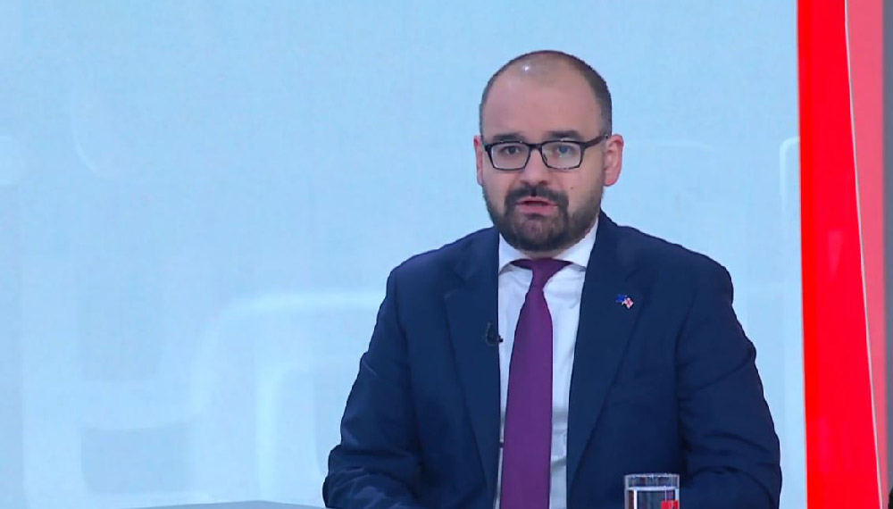 გრიგოლ გეგელია - ნაცვლად იმისა, რეჟიმი მიემართებოდეს ევროპული კავშირისკენ, ატარებდეს რაიმე რეფორმას და ქვეყანა მიჰყავდეს იქით, სადაც მეტი პენსია და დაცულობაა, თავს ესხმის ევროპულ კავშირს