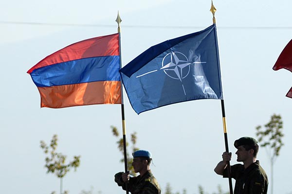 ნატო სომხეთთან თანამშრომლობის ახალი დოკუმენტის ხელმოწერას გეგმავს