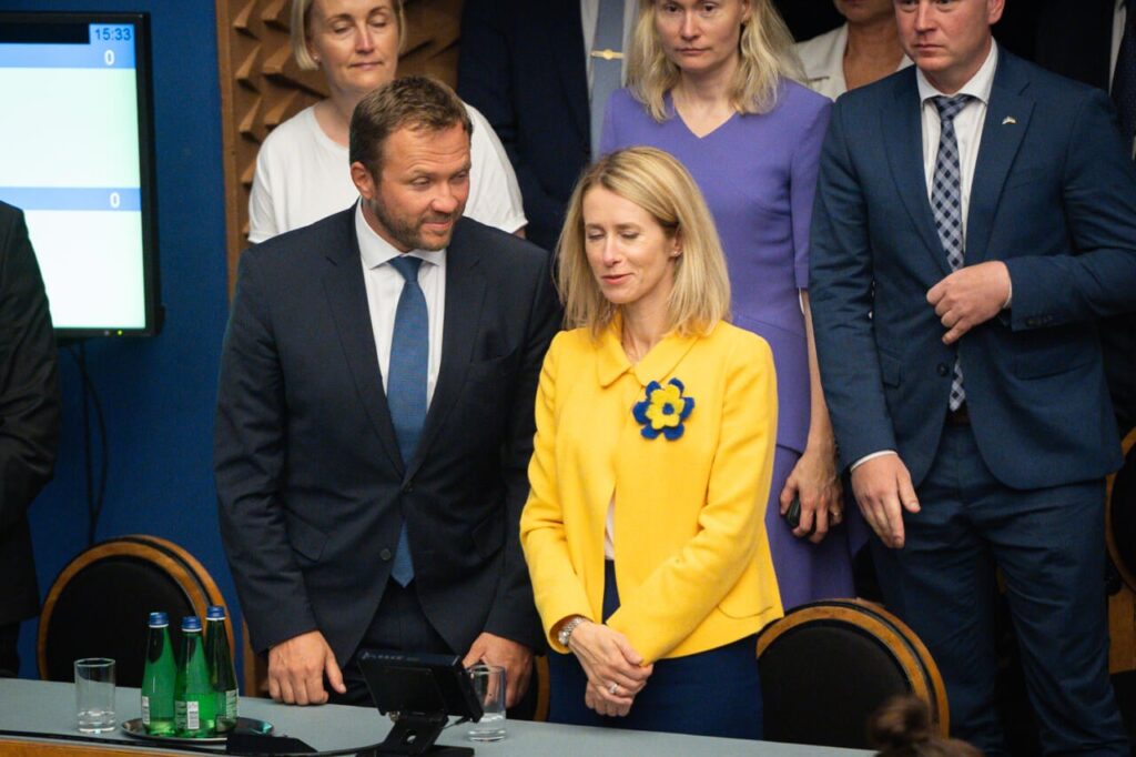 ესტონეთში 2025 წელს კაია კალასის „რეფორმის“ და მარგუს ცახკნას „ესტი 200“ პარტიებიდან ყველაზე მეტი წევრი გავიდა