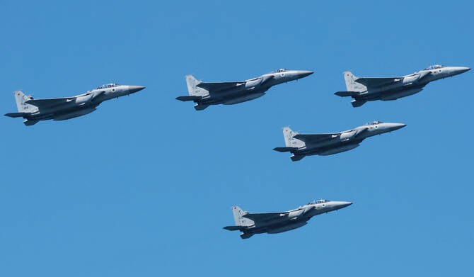 პენტაგონმა ისრაელისთვის F-15 საბრძოლო თვითმფრინავების დასამზადებლად კომპანია „ბოინგს“ 8.6 მილიარდი დოლარის კონტრაქტი გაუფორმა