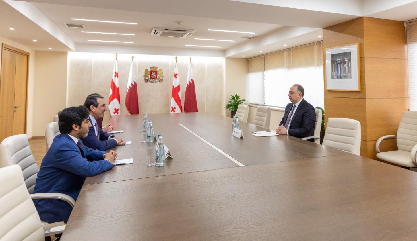 თავდაცვის მინისტრმა, ირაკლი ჩიქოვანმა კატარის სახელმწიფოს ელჩს უმასპინძლა