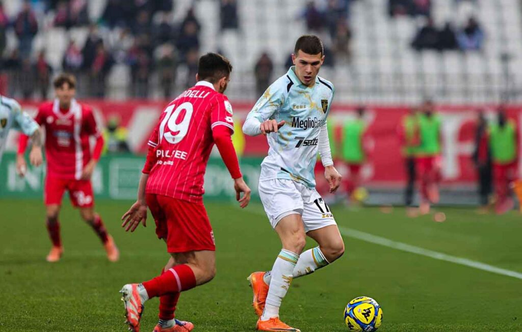 კვერნაძის საგოლე გადაცემა და მაღალი შეფასება - „ფროზინონემ“ პირველი ადგილი შეინარჩუნა