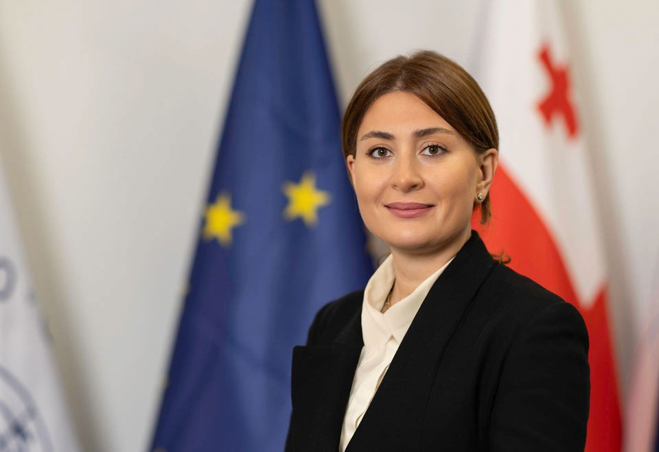 თამარ იოსელიანი - ძალიან აქტიურად ვთანამშრომლობთ ნავსადგურების კერძო ოპერატორებთან, რათა მაქსიმალურად, არსებული რესურსებით შეძლონ უფრო მეტი ტვირთის დამუშავება და მომსახურება
