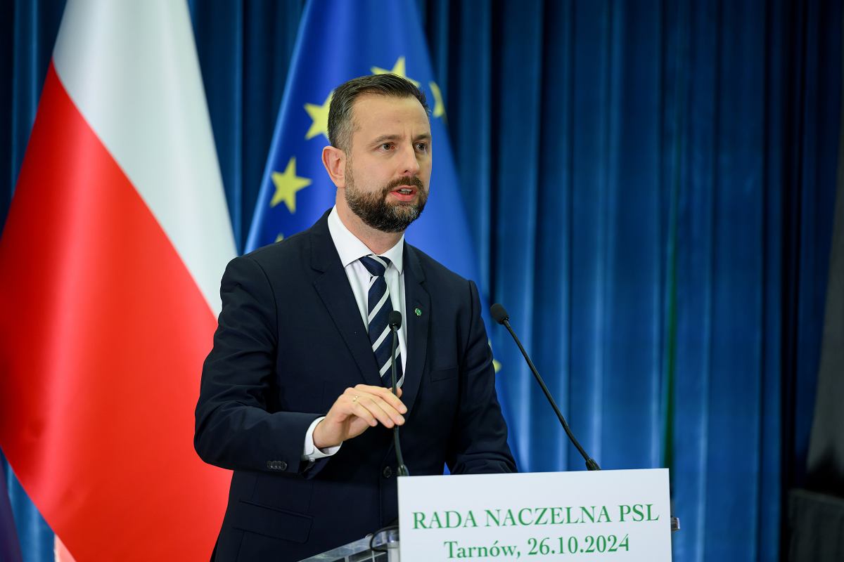 პოლონეთის თავდაცვის მინისტრი - პოლონეთი არის სანდო, გამოცდილი მოკავშირე, ავღანეთში ჩვენი შეიარაღებული ძალების მიერ გაღებული მსხვერპლი არასდროს უნდა დაკნინდეს