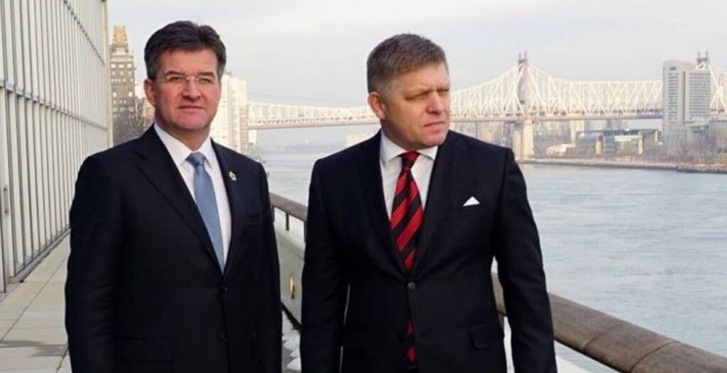 ჯეფრი ეპშტეინთან კავშირის გამჟღავნების შემდეგ რობერტ ფიცოს მრჩეველმა თანამდებობა დატოვა