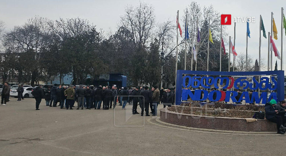 ხელფასების გაზრდის მოთხოვნით, „რუსთავის აზოტის“ 1 000-ზე მეტი თანამშრომელი, მეოთხე დღეა, გაფიცულია