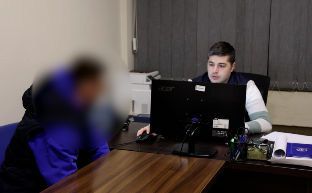 საგამოძიებო სამსახურმა კომერციული მოსყიდვის და ყალბი დოკუმენტების დამზადება-გასაღების ფაქტზე ორი პირი დააკავა