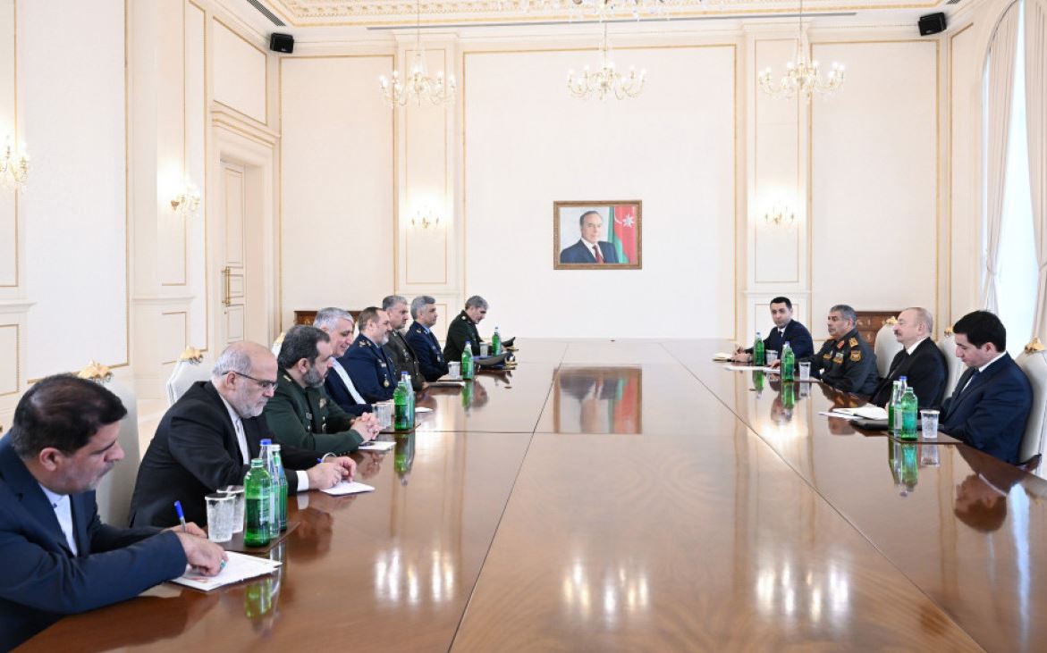 აზერბაიჯანული მედიის ცნობით, ილჰამ ალიევმა ირანის თავდაცვის მინისტრთან შეხვედრისას რეგიონში შექმნილი ვითარების გამო შეშფოთება გამოთქვა