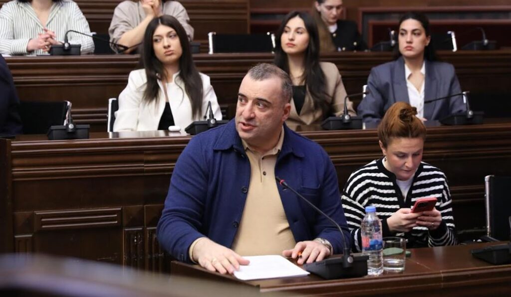 ადამიანის უფლებათა დაცვისა და სამოქალაქო ინტეგრაციის კომიტეტმა მხარი დაუჭირა ცვლილებას, რომელიც შშმ პირებისთვის ვებსაიტებისა და მობილური აპლიკაციების მისაწვდომობის საკითხს ეხება