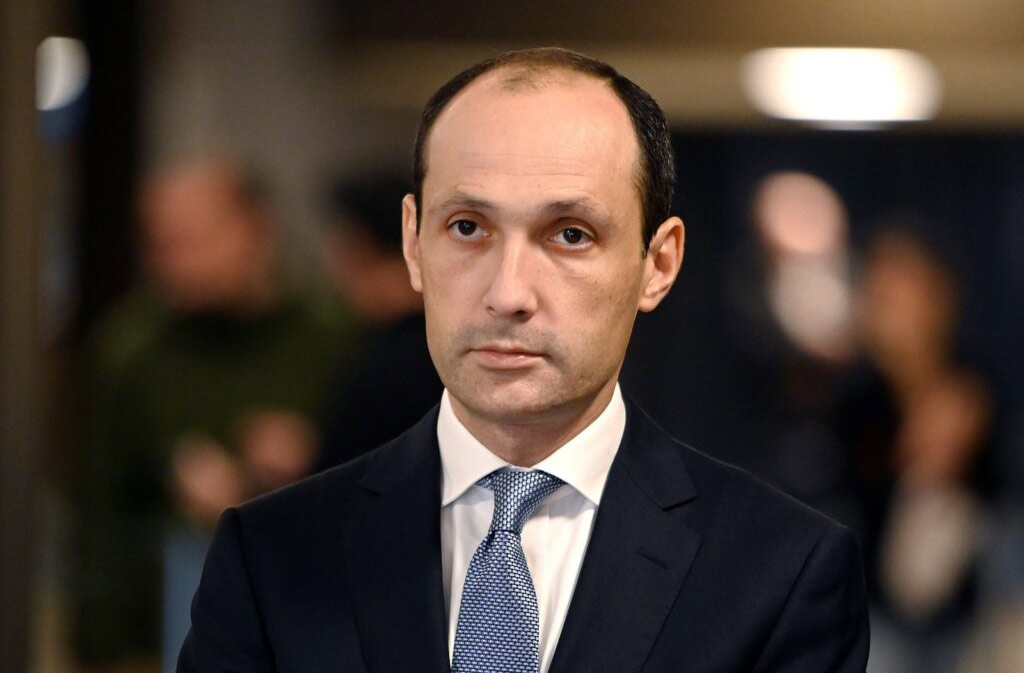 ლევან დავითაშვილი სუს-ში გამოკითხვაზე იმყოფება 
