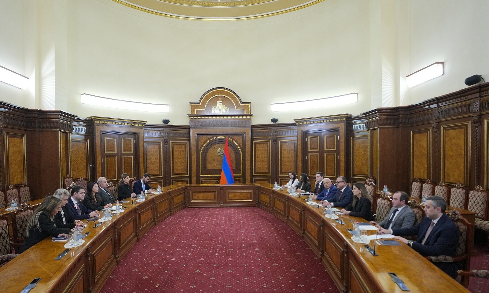 მარიამ ქვრივიშვილი - სომხეთის პრემიერის მოადგილესთან შეხვედრაზე განსაკუთრებული აქცენტი გაკეთდა ტრანსპორტის, ტურიზმის, ასევე ენერგეტიკის მიმართულებით მჭიდრო თანამშრომლობაზე