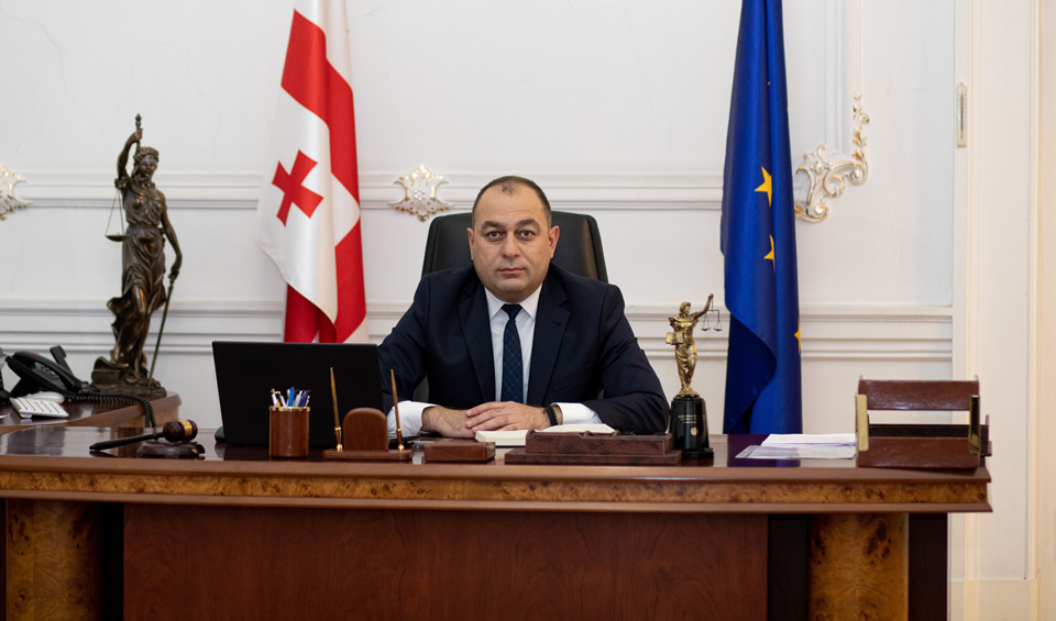 რევაზ ნადარაია - პირველმა კონსტიტუციამ უახლეს ისტორიაში ღირებულებითი ორიენტირისა და პოლიტიკური ლეგიტიმაციის უმნიშვნელოვანესი როლი შეასრულა, გილოცავთ პირველი ქართული კონსტიტუციის დღეს