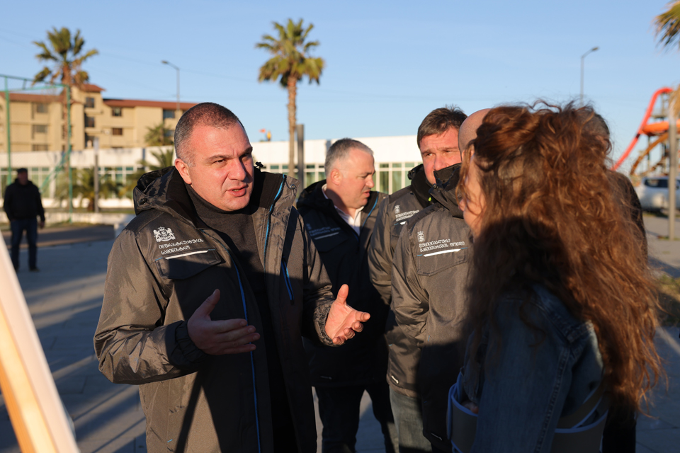 ინფრასტრუქტურის სამინისტრო - განმუხურისა და ანაკლიის საზღვაო სანაპირო ზოლის განახლებისთვის პროექტირება დაიწყო, პროექტის დეტალები რევაზ სოხაძემ ადგილზე განიხილა