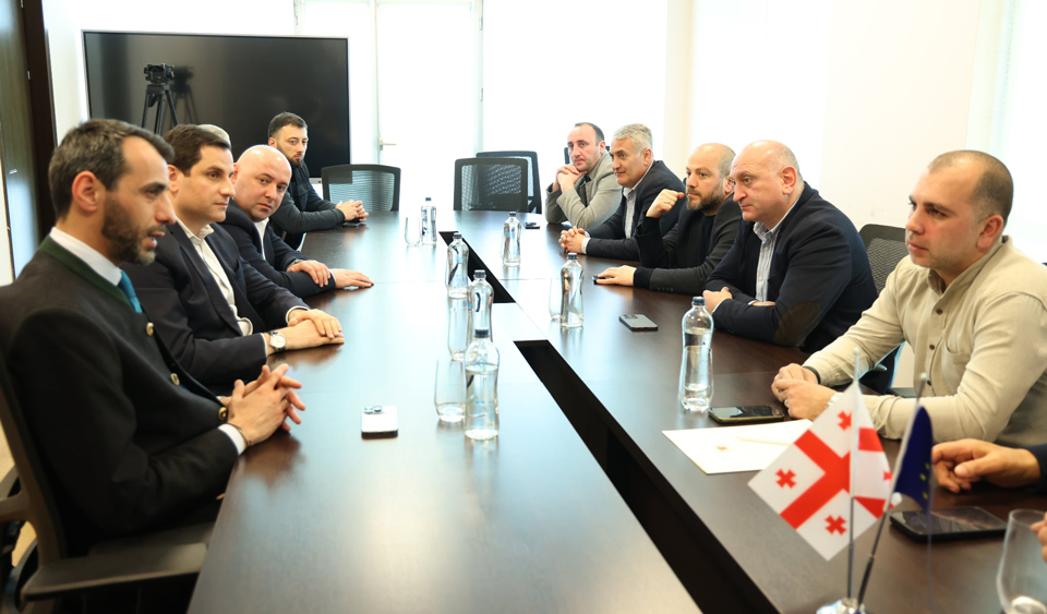 ეროვნული სატყეო სააგენტოს უფროსმა სატყეო რეფორმის მთავარი მიმართულებები შიდა ქართლის სახელმწიფო რწმუნებულს და ადგილობრივი თვითმმართველობის წარმომადგენლებს გააცნო