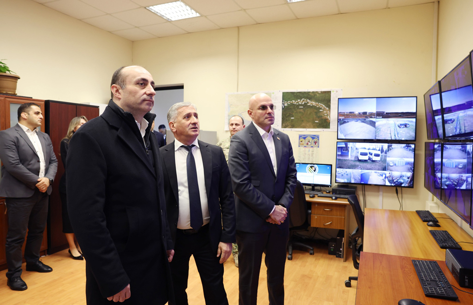 გეკა გელაძე შსს-ს სტრუქტურული დანაყოფების თანამშრომლებს შეხვდა და მიმდინარე ინფრასტრუქტურულ პროექტებს გაეცნო