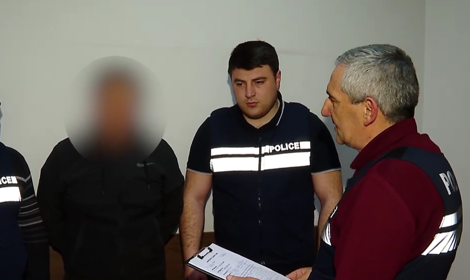პოლიციამ დუშეთში მომხდარ შემთხვევასთან დაკავშირებით განზრახ მკვლელობის ბრალდებით ორი პირი დააკავა