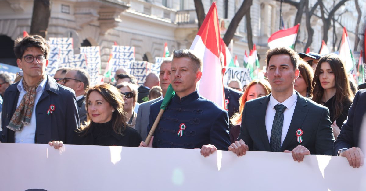 უნგრეთში, გმირთა მოედანზე ოპოზიციური პარტიის, „ტისას“ ლიდერის, პეტერ მადიარის მხარდამჭერი „ეროვნული მარში“ გაიმართა