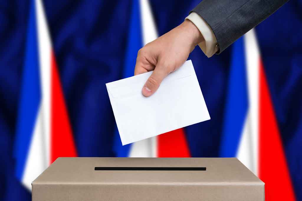 ფრანგული მედია - მუნიციპალურ არჩევნებზე საერთო აქტივობა 56%-დან 58.5%-მდე იყო, 2014 წელს კი ეს მაჩვენებელი 63.55%-ს შეადგენდა