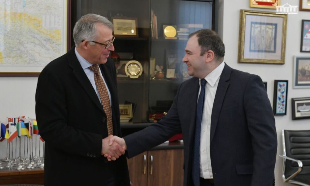 ნიკოლოზ სამხარაძე სამხრეთ კავკასიაში ეუთო-ს მოქმედი თავმჯდომარის სპეციალურ წარმომადგენელს, ელჩ კრისტოფ შპეტის შეხვდა