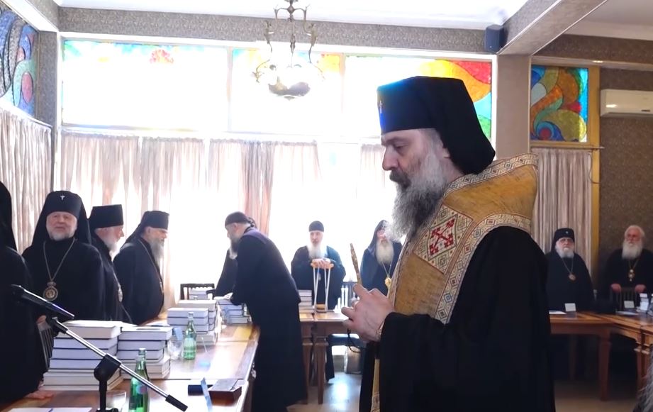 წმინდა სინოდის სხდომა საპატრიარქოში