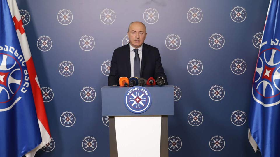 „ხალხის ძალა“ პლასტმასის ერთჯერადი ჭურჭლის აკრძალვაზე მთავრობის დადგენილების გადახედვას ითხოვს