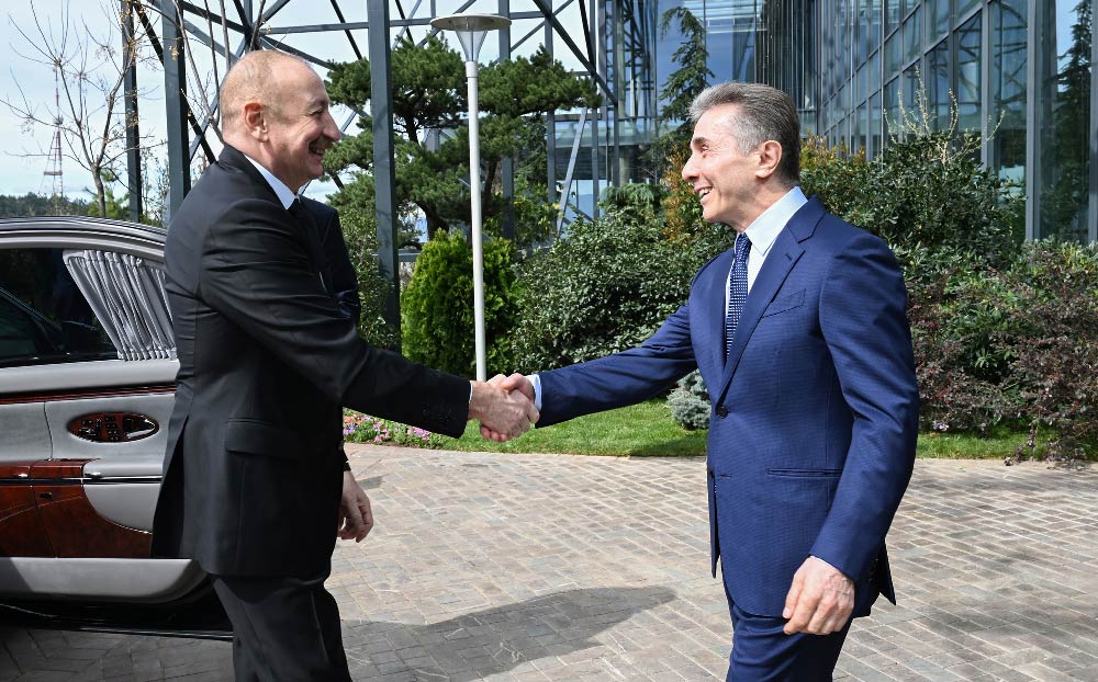 „ქართული ოცნების“ დამფუძნებელმა და საპატიო თავმჯდომარემ, ბიძინა ივანიშვილმა ბიზნესცენტრში ილჰამ ალიევს და აზერბაიჯანის დელეგაციას უმასპინძლა