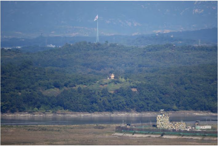სამხრეთ კორეის გაერთიანებული შტაბის ცნობით, ჩრდილოეთ კორეამ რამდენიმე ბალისტიკური რაკეტა გაუშვა