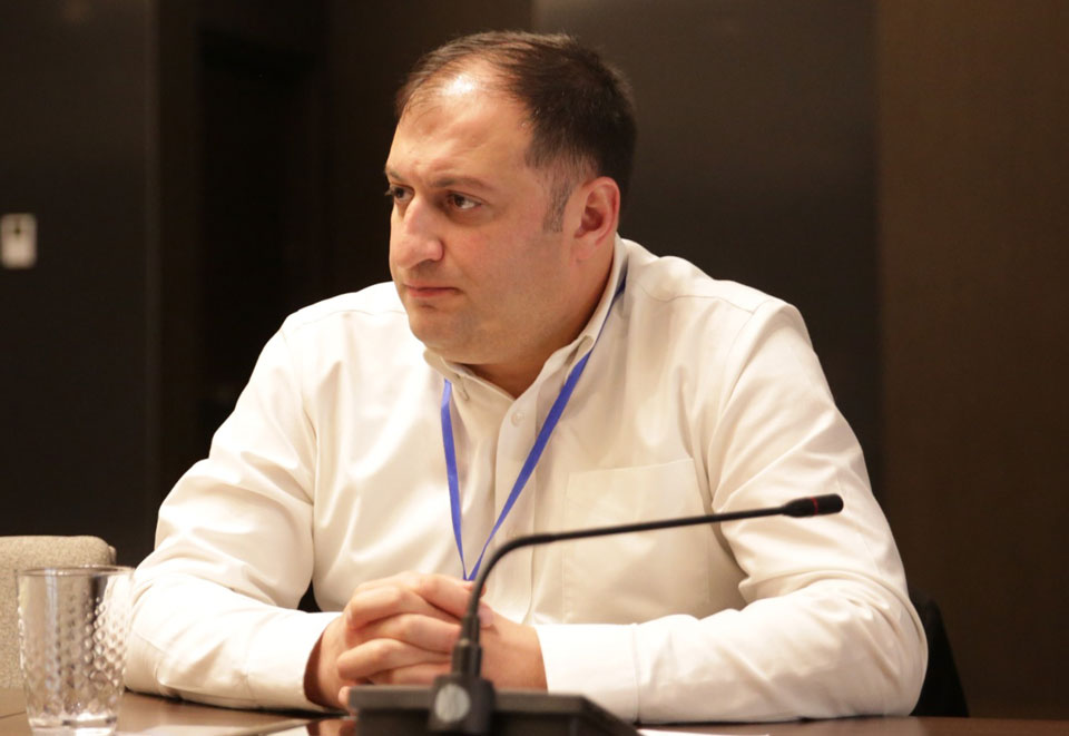 „საქაერონავიგაციის“ გენერალური დირექტორის მოადგილე - აბასთუმნის ობსერვატორიის მიმდებარედ შემზღუდველი ზონის დაწესებით საჰაერო მარშრუტები არ უქმდება, ხდება მხოლოდ ნაკადების გადამისამართება