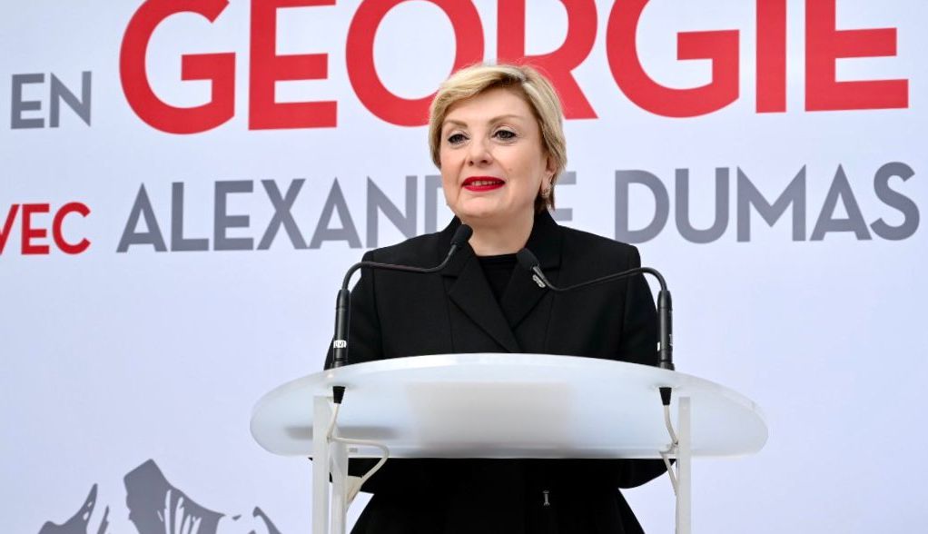 პარიზის წიგნის ფესტივალზე კულტურის მინისტრმა, თინათინ რუხაძემ საქართველოს ეროვნული სტენდი გახსნა