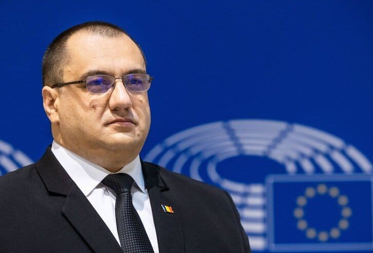 ევროპარლამენტარმა კრისტიან ტერესმა მარტა კოსს მიმართა - სახელმწიფო დეპარტამენტის წარმომადგენელი ეწვია საქართველოს, შემდეგ მარკო რუბიომ დაურეკა პრემიერ-მინისტრს, თუ ისინი ამას აკეთებენ, ჩვენ რატომ ვერ ვაკეთებთ?