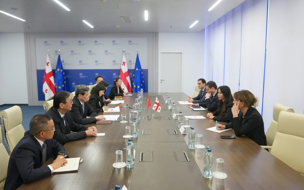 მარიამ ქვრივიშვილი ჩინეთის სახალხო რესპუბლიკის კიბერსივრცის ადმინისტრაციის დირექტორს, ჭუანგ ჟუნგვენს შეხვდა