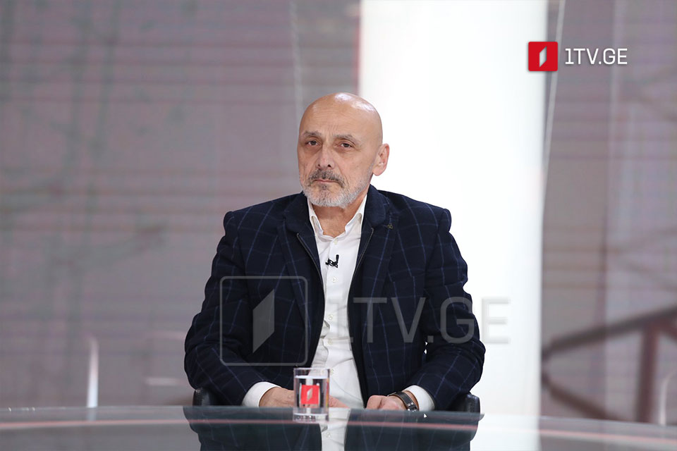 ჯონდი ბაღათურია – ოპოზიციას რაღაც პერიოდი უნდოდა, ხელისუფლება დაემხო, წავიდნენ რადიკალურ ზომებზე, ნახეს, არაფერი გამოდის და ახლა ისევ ნაცად თვალთმაქცობას, კოაბიტაციას დაუბრუნდნენ